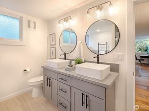 4521 SW Henderson Street, Seattle WA 98136