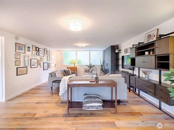 4521 SW Henderson Street, Seattle WA 98136