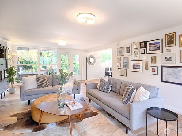 4521 SW Henderson Street, Seattle WA 98136