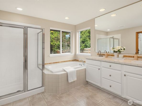 12960 NE 203rd Street, Woodinville WA 98072