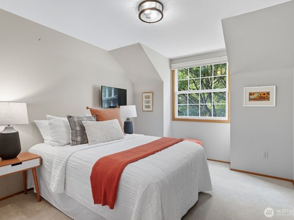 2106 222nd Place NE, Sammamish WA 98074