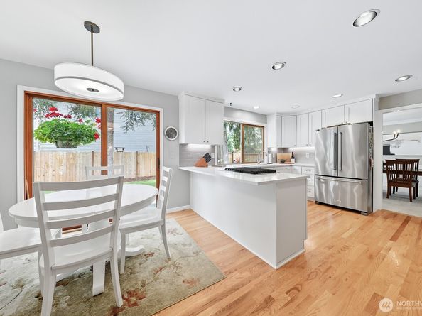 2106 222nd Place NE, Sammamish WA 98074