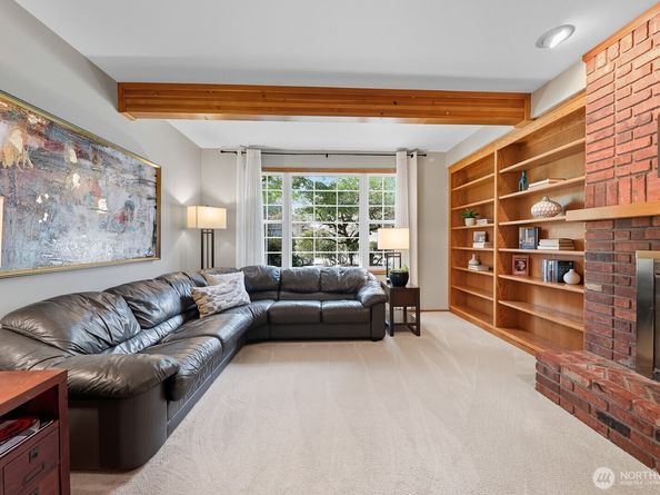 2106 222nd Place NE, Sammamish WA 98074