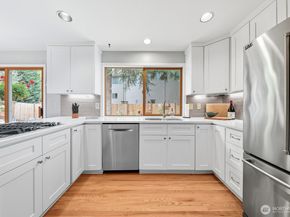 2106 222nd Place NE, Sammamish WA 98074