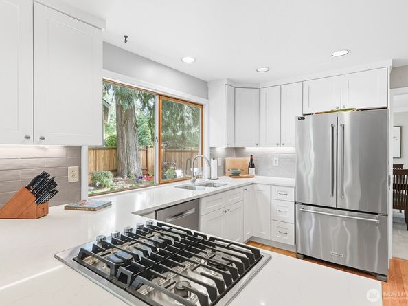 2106 222nd Place NE, Sammamish WA 98074