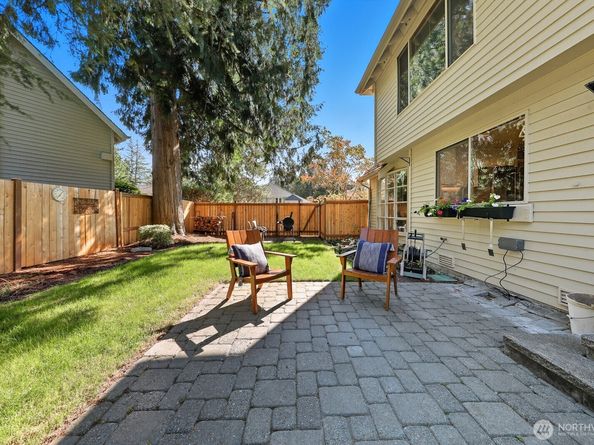 2106 222nd Place NE, Sammamish WA 98074