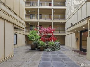 3401 Wallingford Avenue N 408, Seattle WA 98103