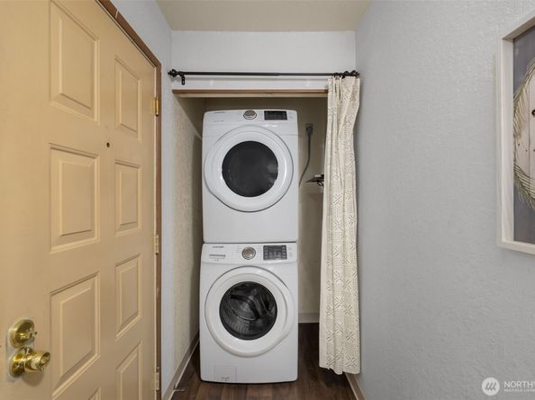 9512 1st Avenue NE 301, Seattle WA 98115