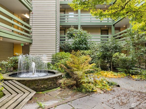 9512 1st Avenue NE 301, Seattle WA 98115
