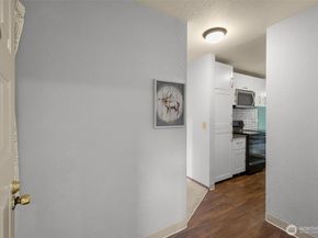 9512 1st Avenue NE 301, Seattle WA 98115