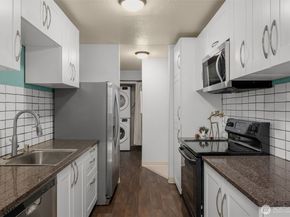 9512 1st Avenue NE 301, Seattle WA 98115