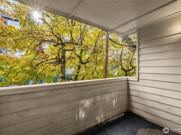 9512 1st Avenue NE 301, Seattle WA 98115