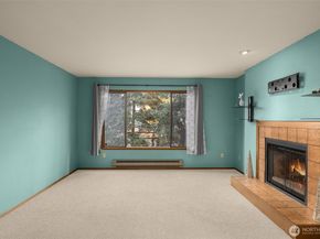 9512 1st Avenue NE 301, Seattle WA 98115