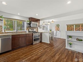 15245 Fremont Avenue N, Shoreline WA 98133