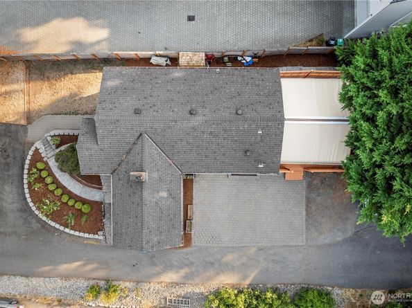 15245 Fremont Avenue N, Shoreline WA 98133