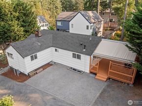 15245 Fremont Avenue N, Shoreline WA 98133