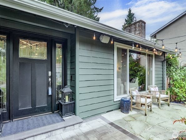 2212 186th Avenue NE, Redmond WA 98052