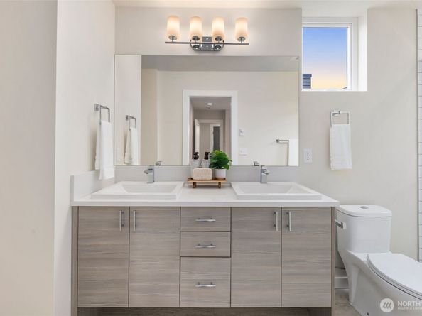 9241 B 16th Avenue SW, Seattle WA 98106