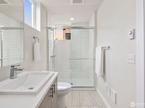 9241 B 16th Avenue SW, Seattle WA 98106