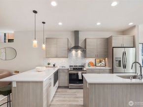 9241 B 16th Avenue SW, Seattle WA 98106