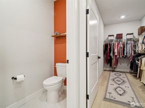 14598 Westminster Way N 107, Shoreline WA 98133