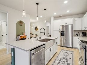 14598 Westminster Way N 107, Shoreline WA 98133