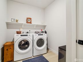 14598 Westminster Way N 107, Shoreline WA 98133