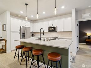 14598 Westminster Way N 107, Shoreline WA 98133