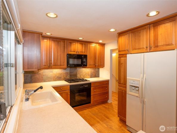 3447 12th Avenue W, Seattle WA 98119