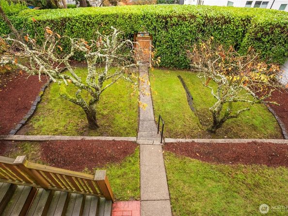 3447 12th Avenue W, Seattle WA 98119