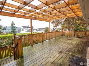 3447 12th Avenue W, Seattle WA 98119