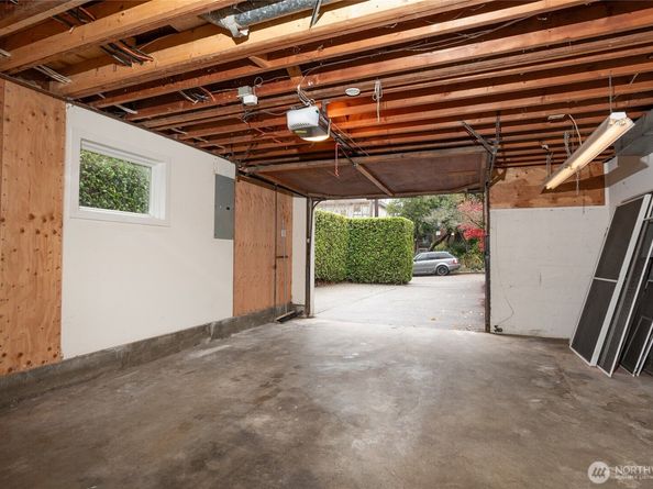 3447 12th Avenue W, Seattle WA 98119