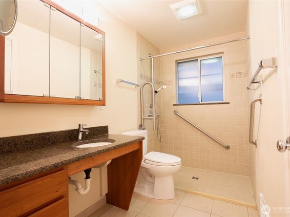 3447 12th Avenue W, Seattle WA 98119