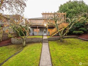 3447 12th Avenue W, Seattle WA 98119