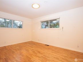 3447 12th Avenue W, Seattle WA 98119