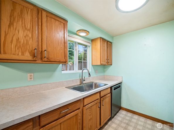 12410 SE 202nd Place, Kent WA 98031