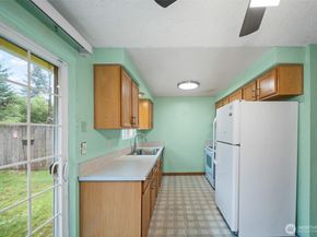 12410 SE 202nd Place, Kent WA 98031