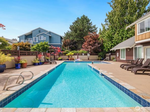 300 N 130th Street 4104, Seattle WA 98133