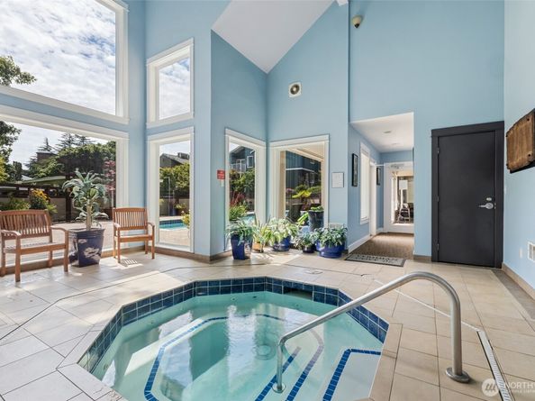 300 N 130th Street 4104, Seattle WA 98133