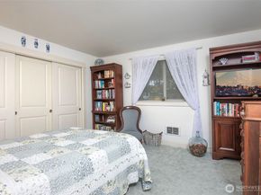 300 N 130th Street 4104, Seattle WA 98133