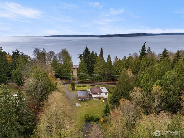 6091 NE Twin Spits Road, Hansville WA 98340