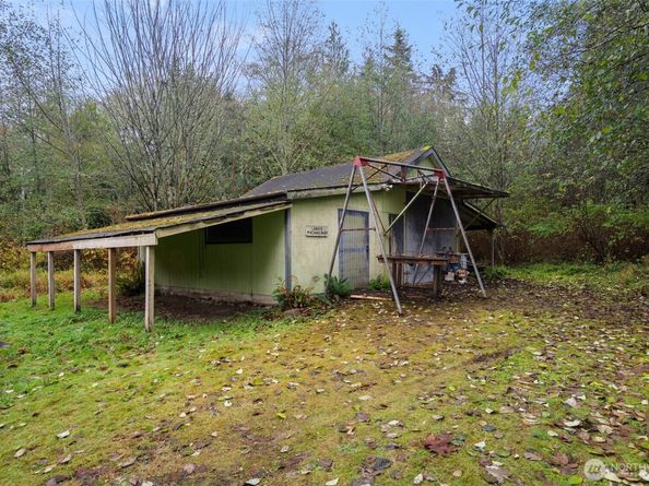 6091 NE Twin Spits Road, Hansville WA 98340