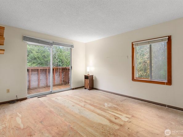 6091 NE Twin Spits Road, Hansville WA 98340