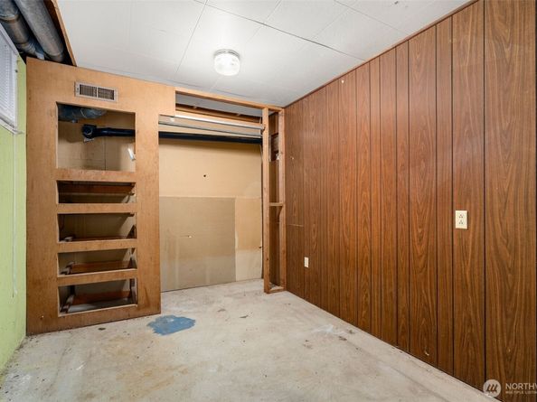 6091 NE Twin Spits Road, Hansville WA 98340