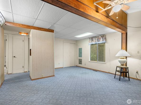 6091 NE Twin Spits Road, Hansville WA 98340