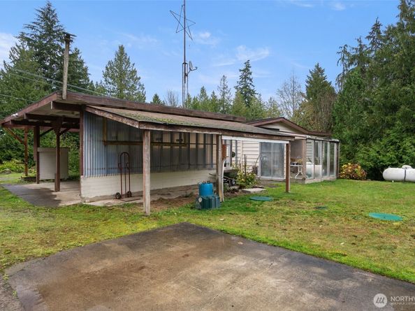 6091 NE Twin Spits Road, Hansville WA 98340