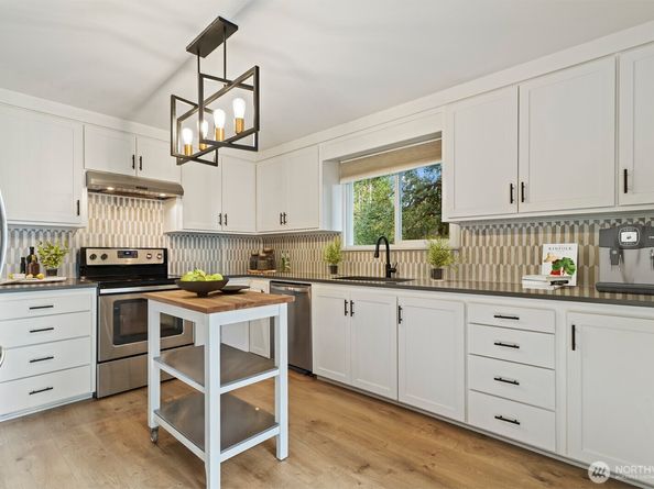 17429 17th Avenue W, Lynnwood WA 98037