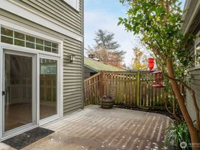 6215 22nd Avenue NE, Seattle WA 98115