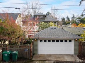 6215 22nd Avenue NE, Seattle WA 98115