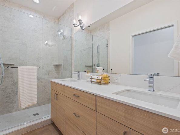 11229 Greenwood Avenue N A, Seattle WA 98133